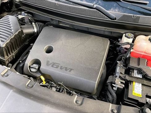 Used 2023 Chevrolet Traverse Premier AWD/4WD image 32