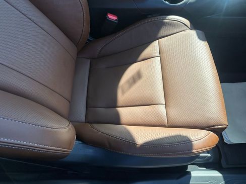 Used 2025 Subaru Outback Touring XT image 18