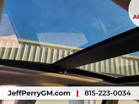 Used 2020 Chrysler Pacifica Limited FWD image 13