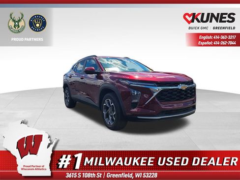 Used 2025 Chevrolet Trax LT w/ LT Convenience Package FWD image 1