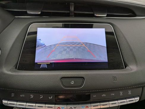 Used 2019 Cadillac XT4 Premium Luxury FWD image 5