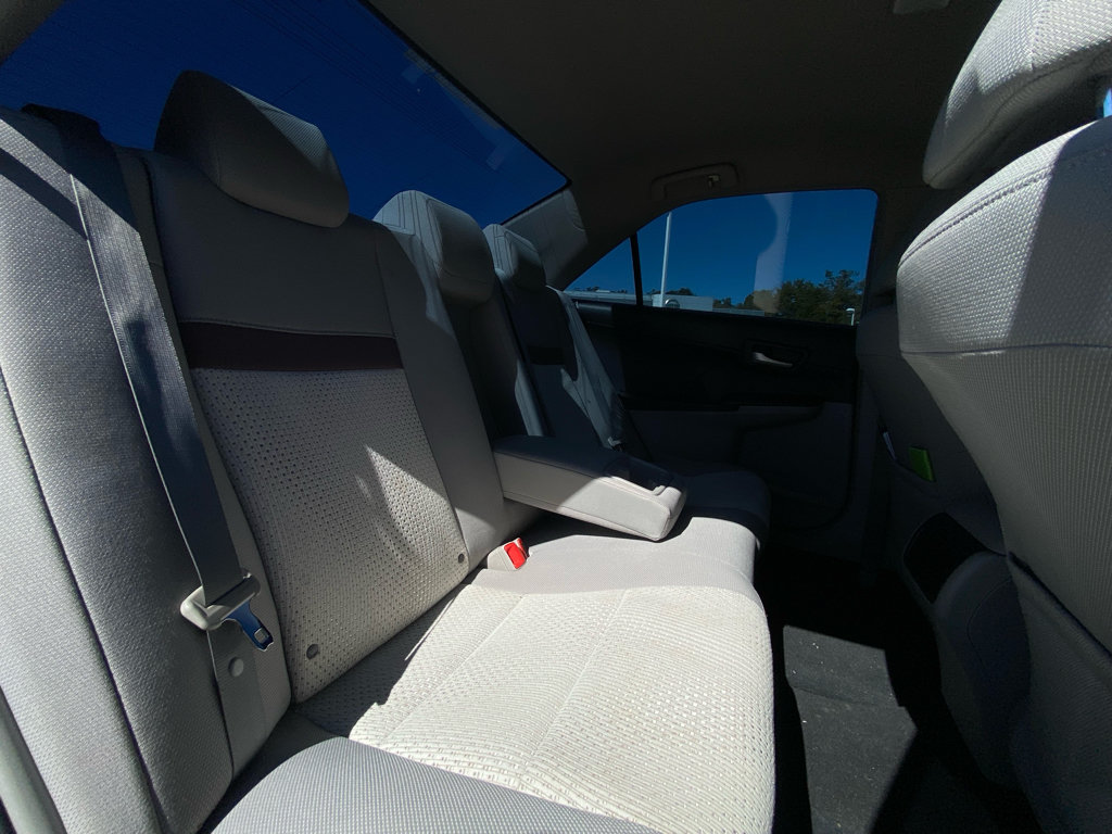 Used 2012 Toyota Camry LE FWD image 13