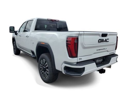 New 2026 GMC Sierra 3500 Denali Ultimate AWD/4WD image 4