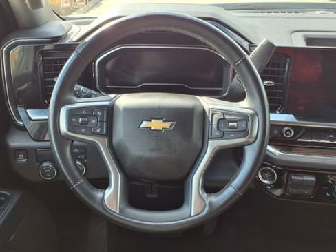 Used 2025 Chevrolet Silverado 1500 LT RWD image 14
