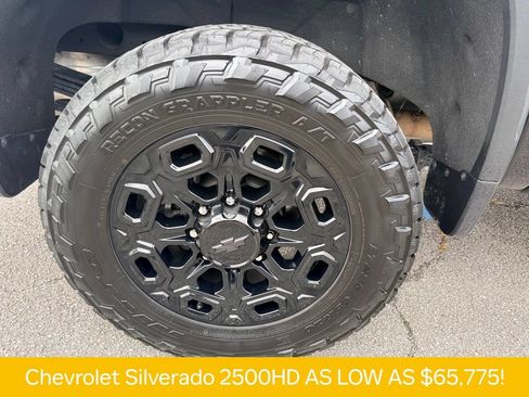 Used 2024 Chevrolet Silverado 2500 LTZ w/ LTZ Convenience Package AWD/4WD image 35