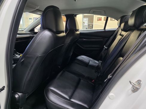 Used 2019 MAZDA MAZDA3 Sedan image 19