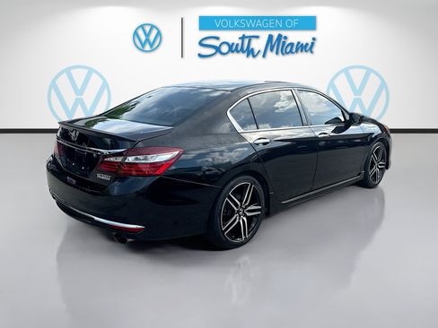 Used 2017 Honda Accord Sport Special Edition image 7