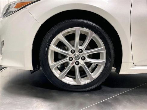Used 2013 Toyota Avalon Limited FWD image 9