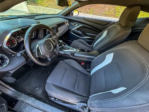 Used 2016 Chevrolet Camaro LT RWD image 6