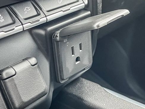 Used 2023 Chevrolet Silverado 2500 LTZ w/ LTZ Plus Package image 35