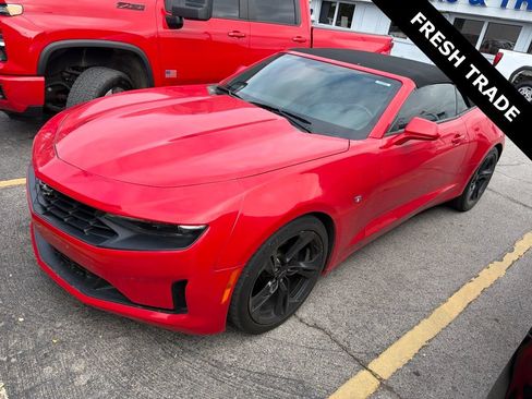 Used 2020 Chevrolet Camaro LT RWD image 2