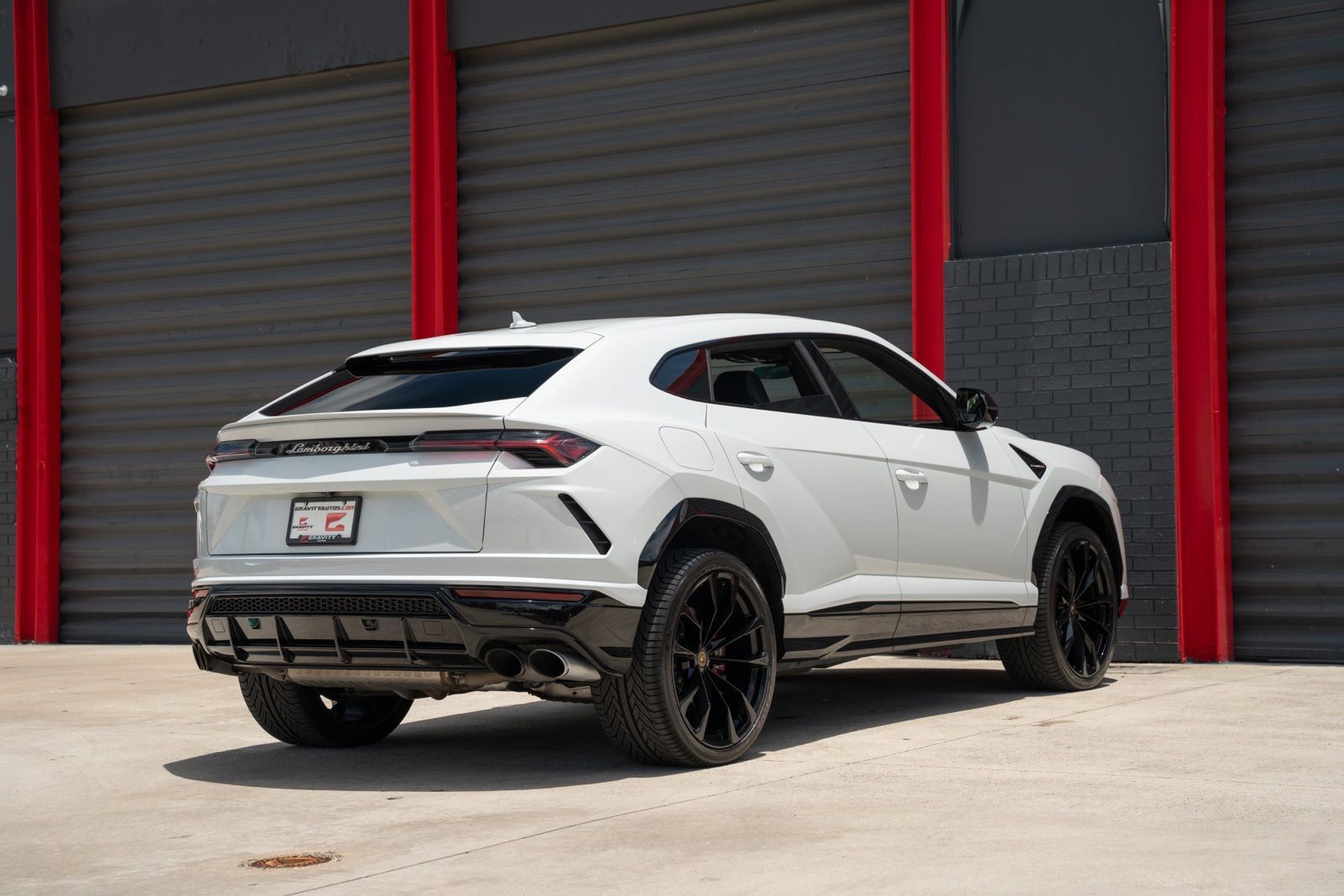 Used 2022 Lamborghini Urus AWD/4WD image 11