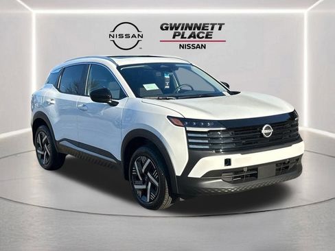 New 2026 Nissan Kicks SV w/ SV Premium Package image 3