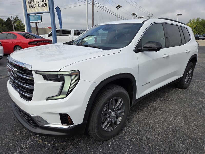 Used 2025 GMC Acadia Elevation FWD image 7