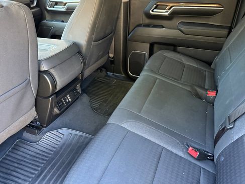 Used 2022 Chevrolet Silverado 1500 LT AWD/4WD image 15