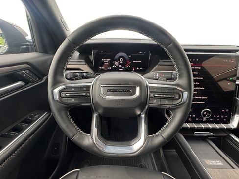 Used 2025 GMC Acadia Denali w/ LPO, Floor Liner Package AWD/4WD image 13