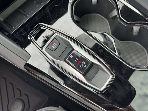 Used 2025 Audi Q5 Premium Plus AWD/4WD image 30