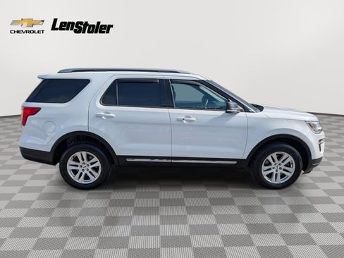 Used 2019 Ford Explorer XLT w/ Equipment Group 201A AWD/4WD image 6