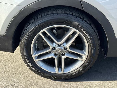Used 2019 Hyundai Santa Fe XL image 30