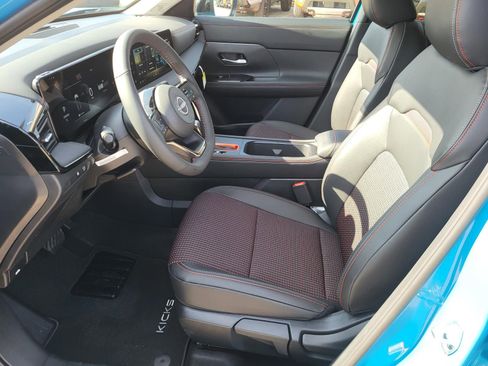 New 2026 Nissan Kicks SR image 18