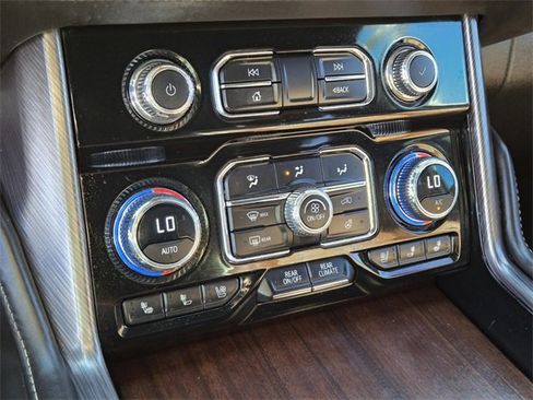 Used 2023 GMC Yukon XL Denali Ultimate image 24