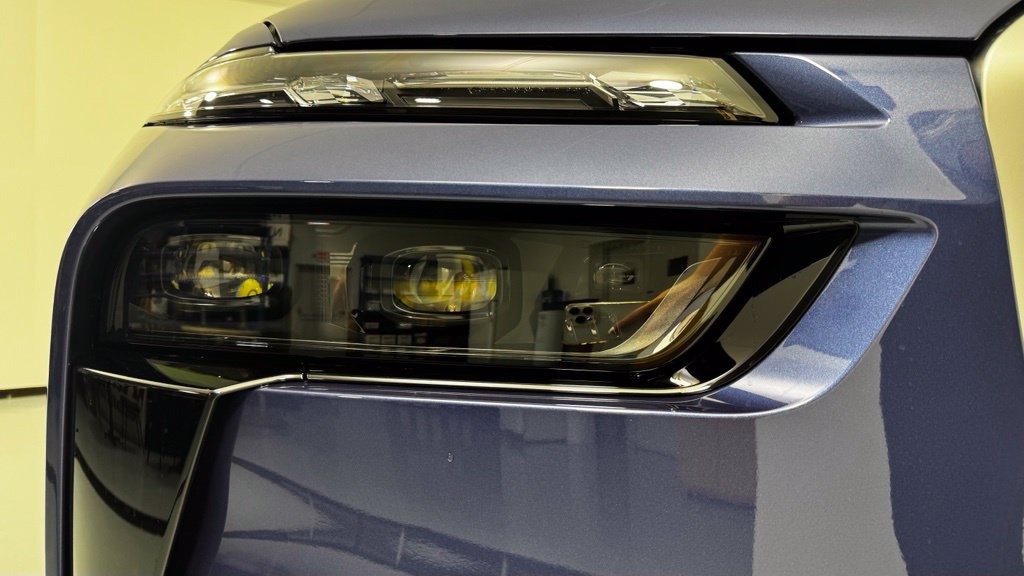 New 2026 BMW ALPINA XB7 AWD/4WD image 8