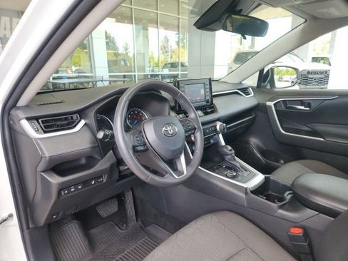Certified 2022 Toyota RAV4 XLE w/ Convenience Package AWD/4WD image 15