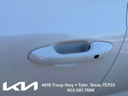 Used 2022 Kia Telluride EX w/ EX Premium Package AWD/4WD image 6