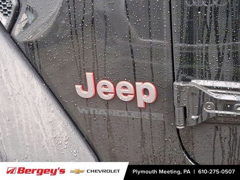 Used 2024 Jeep Wrangler Unlimited Rubicon image 32