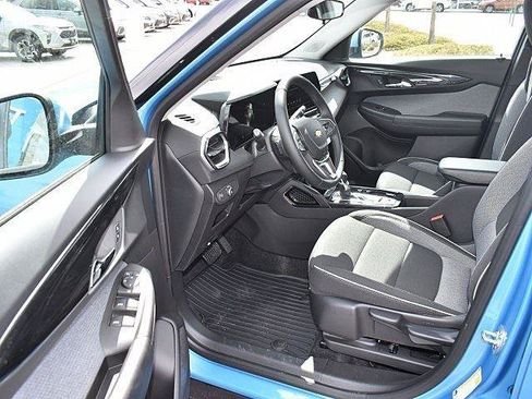 New 2025 Chevrolet TrailBlazer LT w/ LT Cold Weather Package image 7