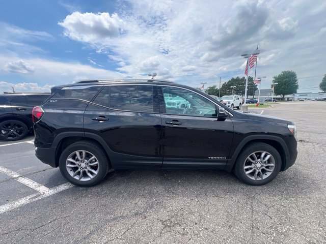Used 2024 GMC Terrain SLT w/ Tech Package AWD/4WD image 4