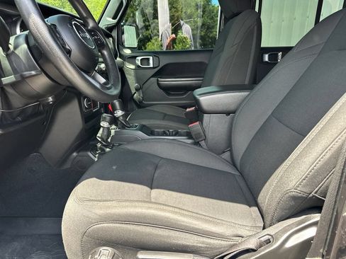 Used 2021 Jeep Gladiator Sport AWD/4WD image 10