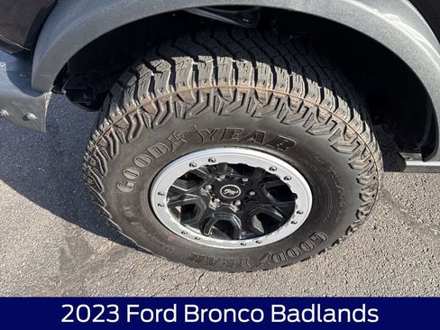 Used 2023 Ford Bronco Badlands AWD/4WD image 11