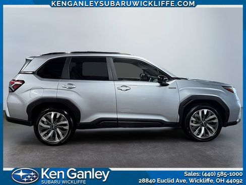 Used 2025 Subaru Forester Touring AWD/4WD image 6