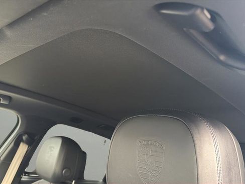 Used 2023 Porsche Cayenne Platinum Edition image 12