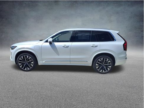 New 2026 Volvo XC90 T8 Ultra w/ Protection Package Premier AWD/4WD image 4