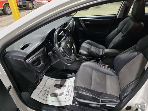 Used 2014 Toyota Corolla S image 25