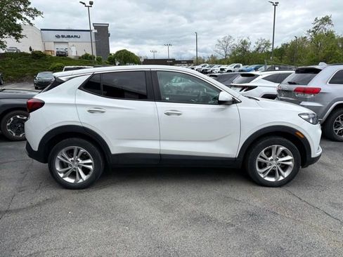 Used 2023 Buick Encore GX Preferred w/ Cold Weather Comfort Package AWD/4WD image 8