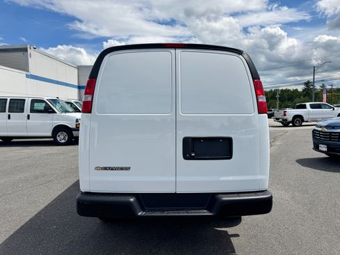 New 2026 Chevrolet Express 2500 w/ Driver Convenience Package RWD image 4