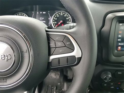 Used 2020 Jeep Renegade Latitude image 17