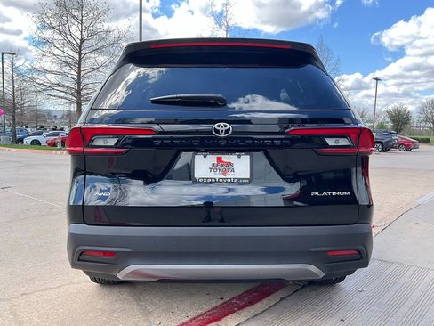 New 2026 Toyota Grand Highlander Platinum image 6