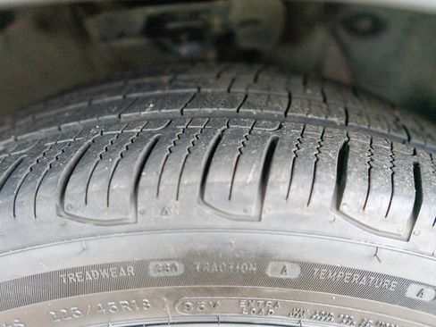 Used 2017 Kia Niro Touring image 37