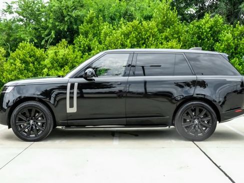 Used 2023 Land Rover Range Rover Long Wheelbase SE AWD/4WD image 18
