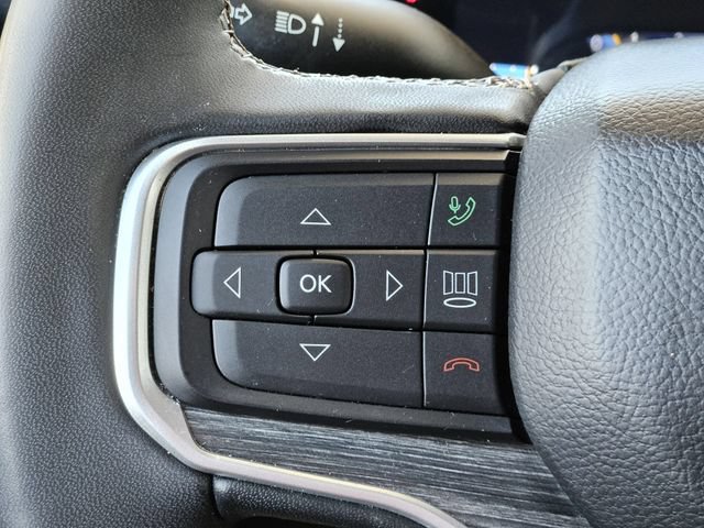 Used 2024 Jeep Wagoneer L Series II RWD image 17
