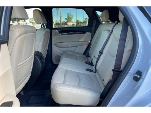 Used 2017 Cadillac XT5 Luxury w/ Driver Awareness Package image 15