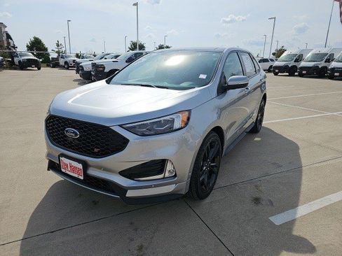 Used 2022 Ford Edge ST w/ Equipment Group 401A image 2
