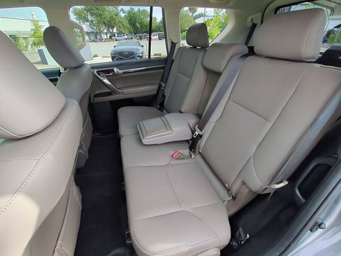 Used 2021 Lexus GX 460 Premium image 14