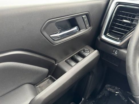 Certified 2025 GMC Canyon Elevation w/ Convenience Package AWD/4WD image 35