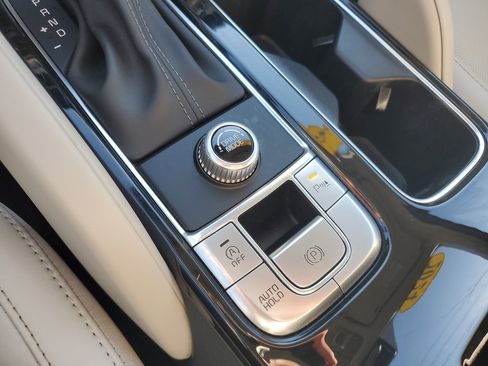 Certified 2024 Kia Telluride S w/ S Sunroof Package image 38