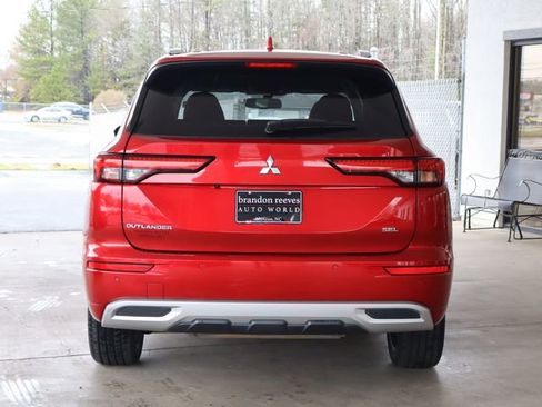 Used 2022 Mitsubishi Outlander SEL image 4